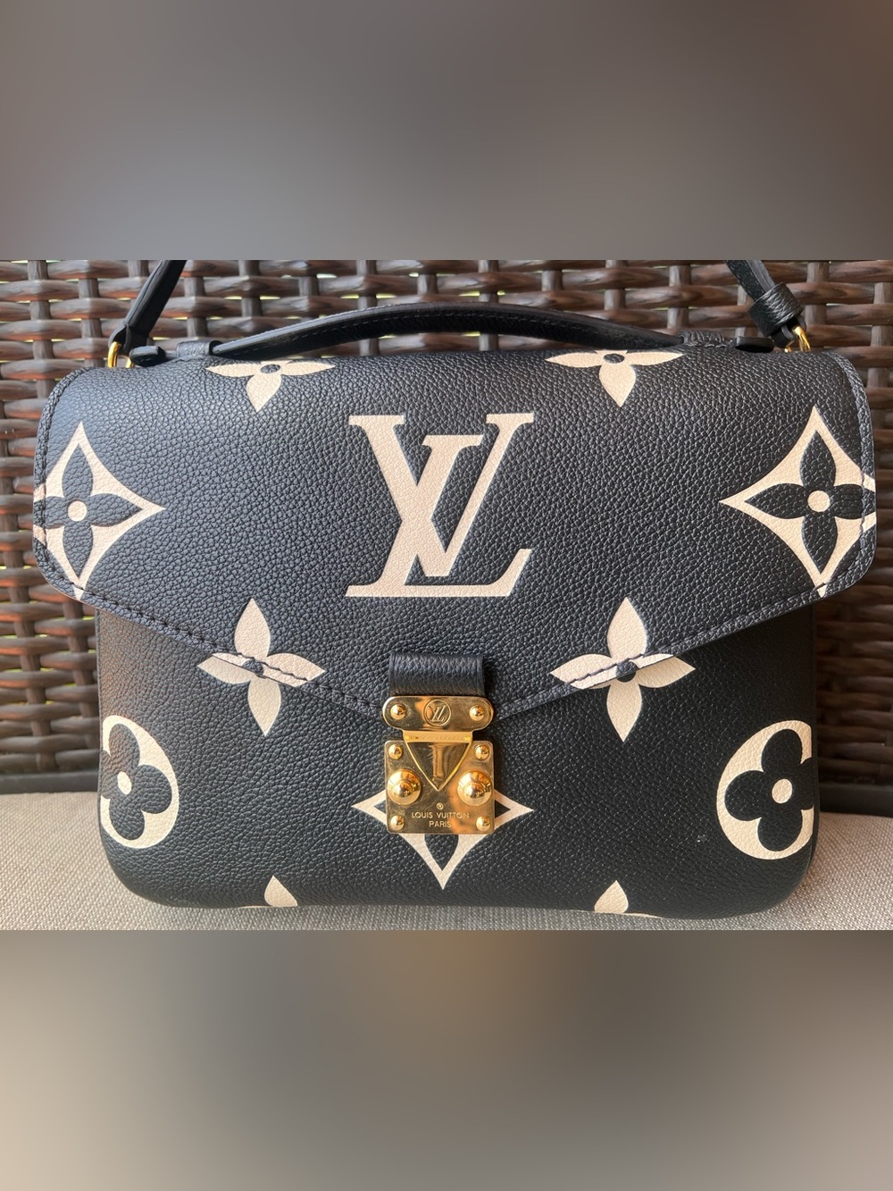 AUTHENTIC LV MÉTIS MM EMPREINTE NOIR Crossbody Bag
